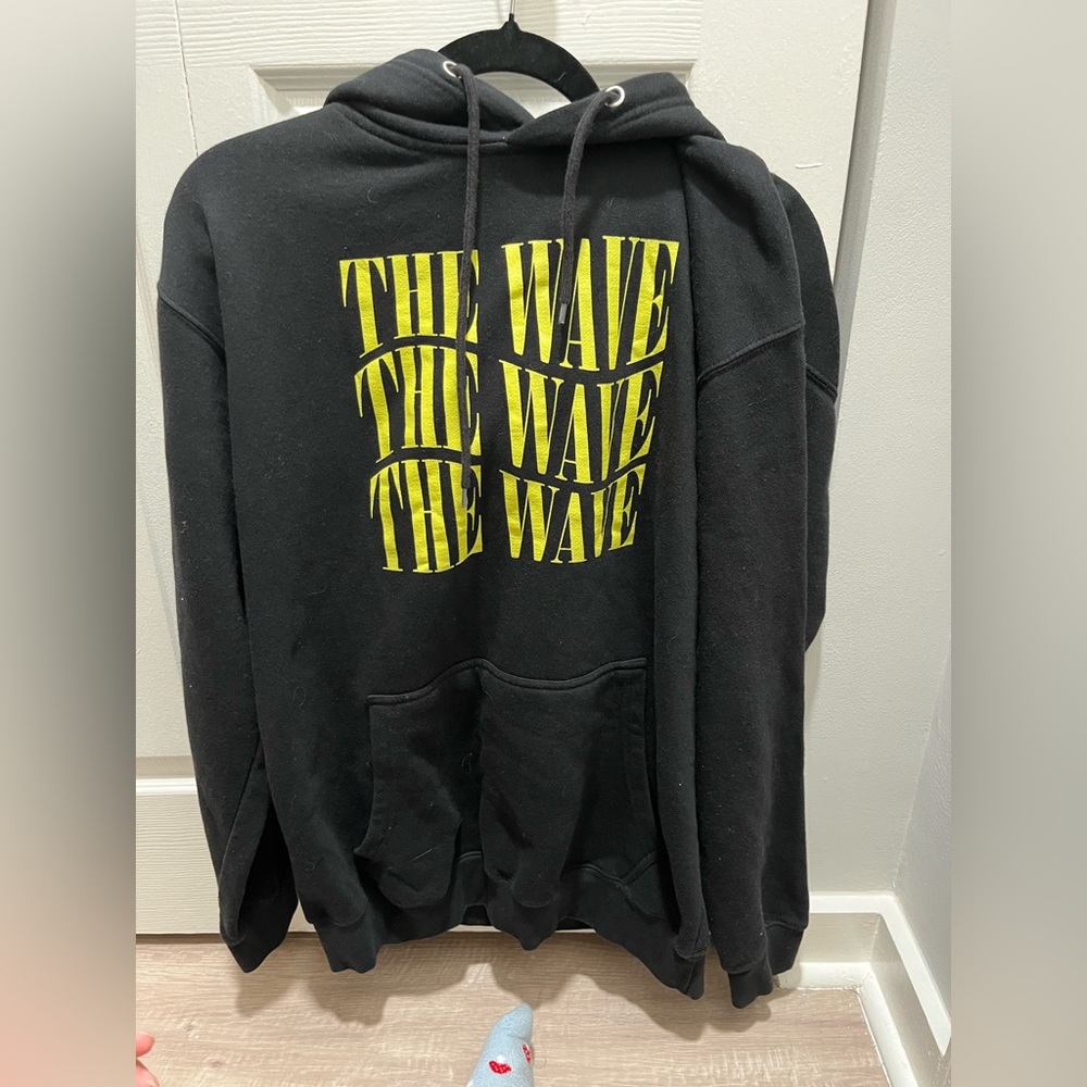 Fanjoy “The Wave” sweatshirt, good quality durable